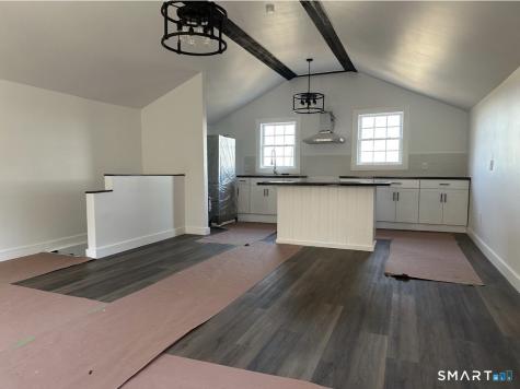 22 Hemlock Trail Newtown CT 06482
