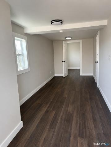 22 Hemlock Trail Newtown CT 06482
