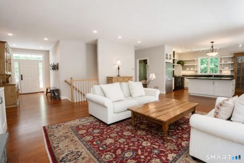 6 Ronan Way Simsbury CT 06070