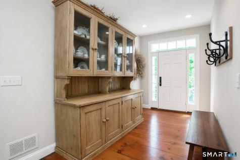 6 Ronan Way Simsbury CT 06070