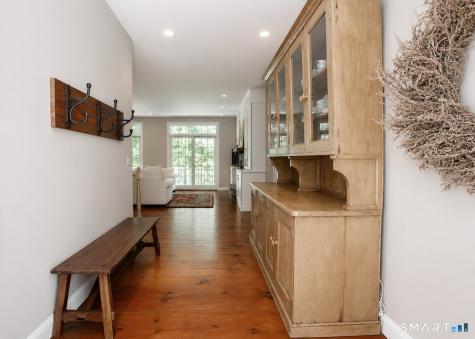 6 Ronan Way Simsbury CT 06070