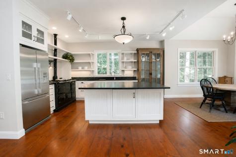 6 Ronan Way Simsbury CT 06070