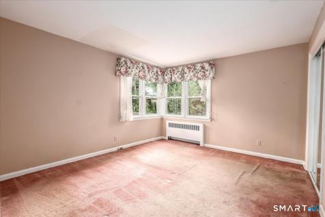34 Valerie Lane Danbury CT 06811