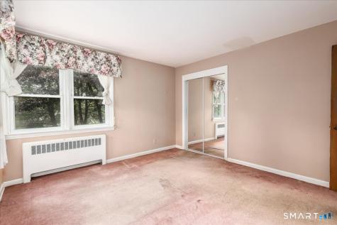 34 Valerie Lane Danbury CT 06811