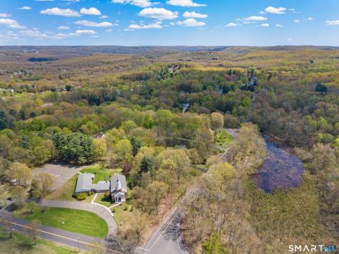 863 Whittemore Road Middlebury CT 06762