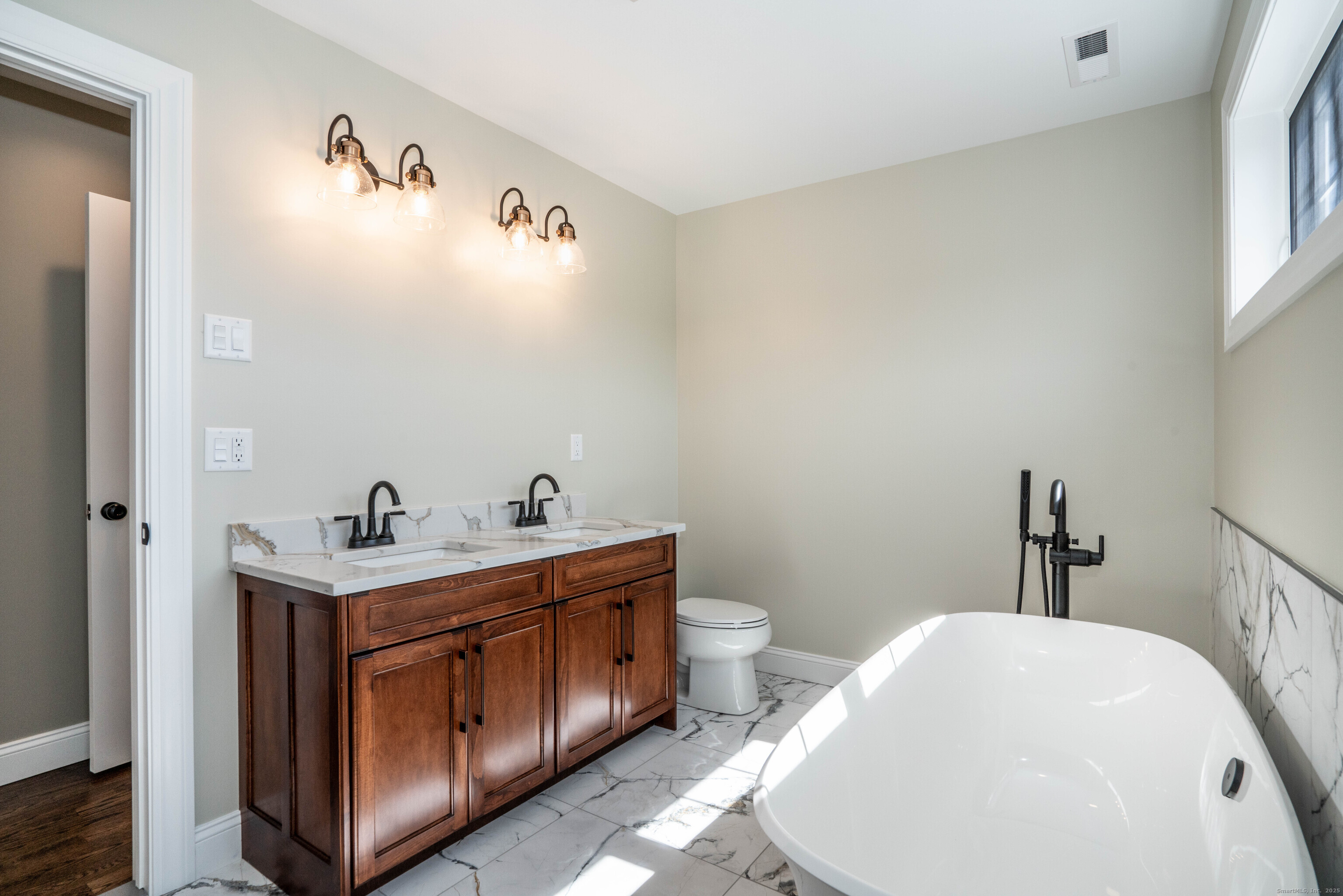 975 High Road Berlin CT 06037