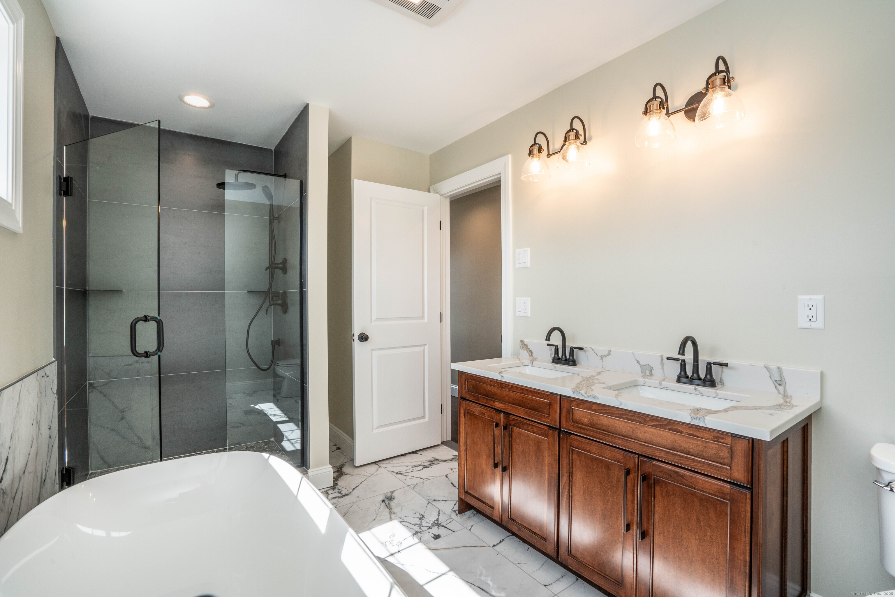 975 High Road Berlin CT 06037