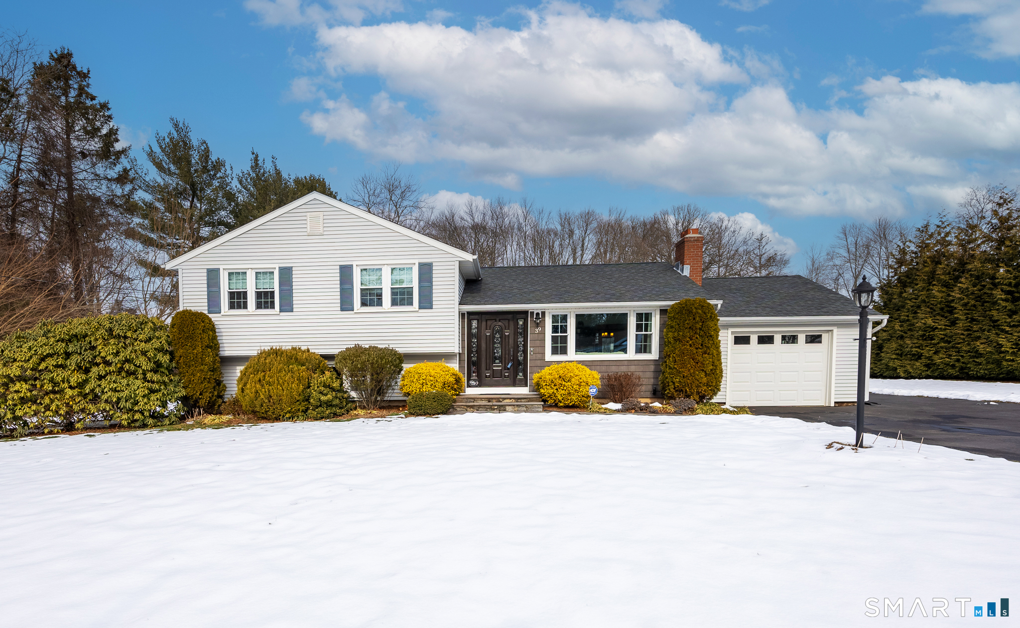 39 Randall Drive North Haven CT 06473