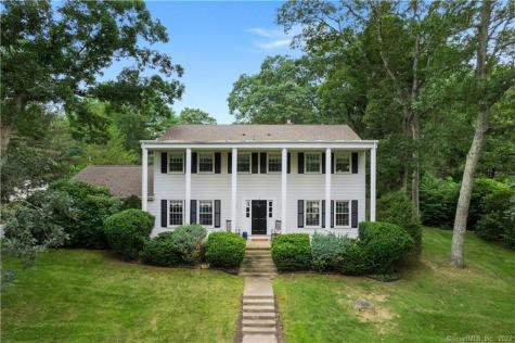 2 Cavasin Drive East Lyme CT 06333