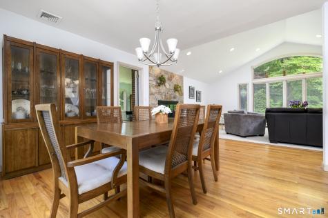 80 Wake Robin Lane Stamford CT 06903