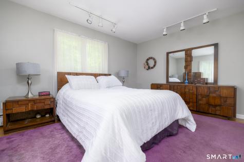 80 Wake Robin Lane Stamford CT 06903