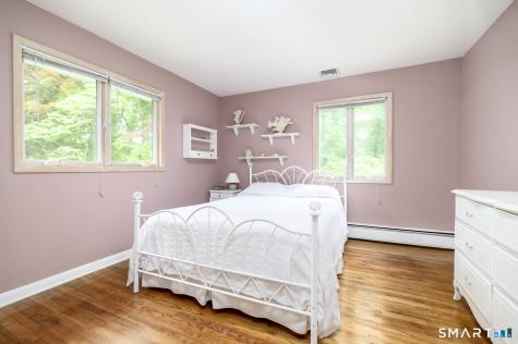 80 Wake Robin Lane Stamford CT 06903