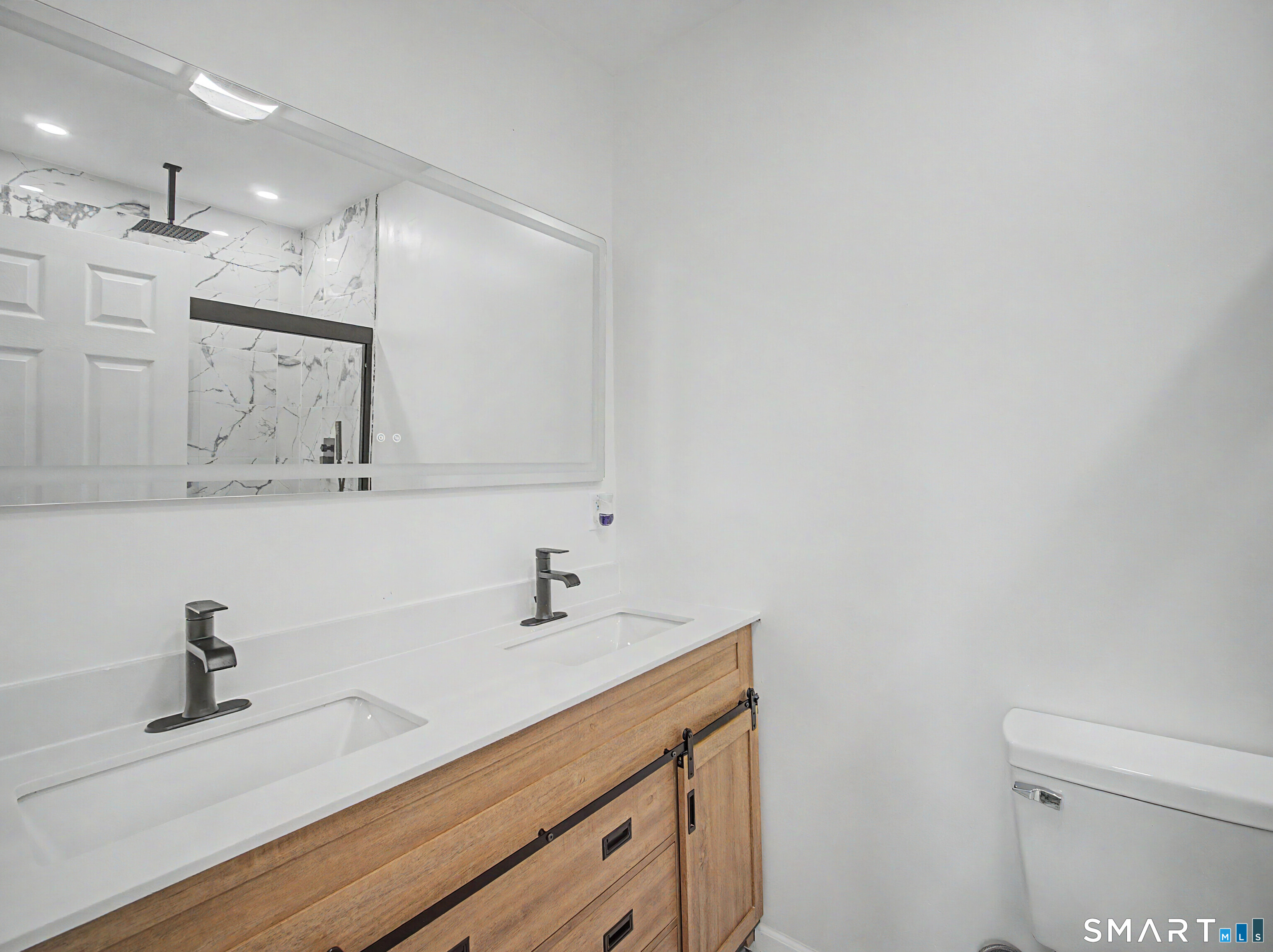 61 Fairview Avenue Enfield CT 06082