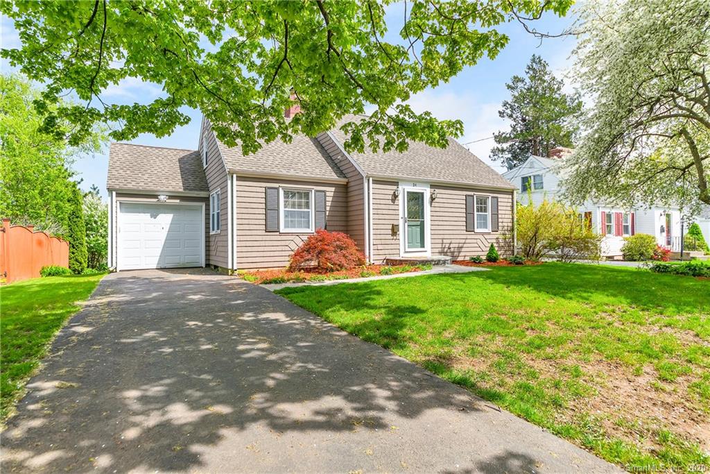 34 Knollwood Road West Hartford CT 06110
