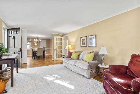 124 Ridgewood Road Glastonbury CT 06033