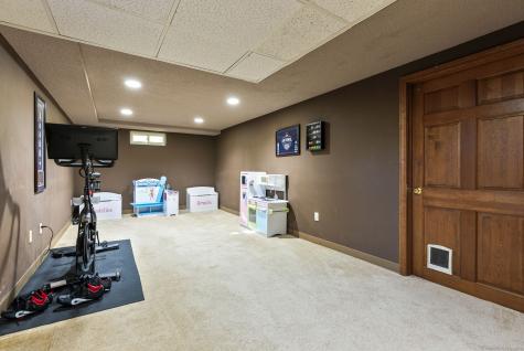 124 Ridgewood Road Glastonbury CT 06033