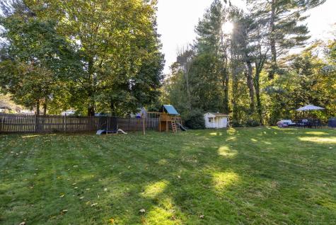 124 Ridgewood Road Glastonbury CT 06033