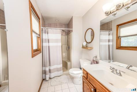 24 Meadow Brook Drive North Branford CT 06471