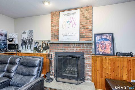 24 Meadow Brook Drive North Branford CT 06471