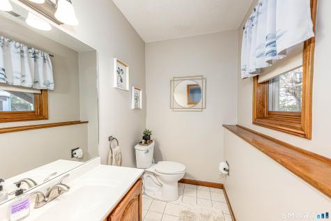 24 Meadow Brook Drive North Branford CT 06471
