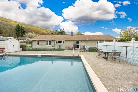 44 Beacon Manor Road Naugatuck CT 06770