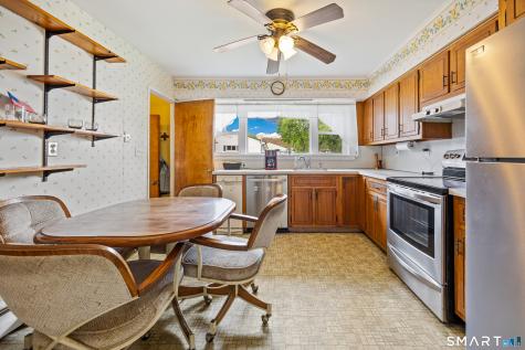 44 Beacon Manor Road Naugatuck CT 06770