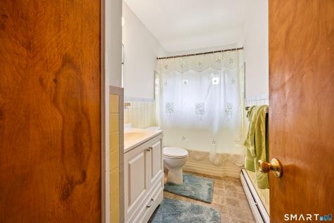 44 Beacon Manor Road Naugatuck CT 06770