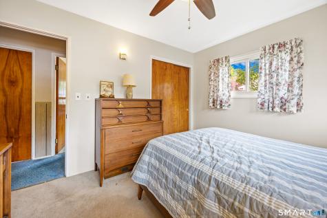 44 Beacon Manor Road Naugatuck CT 06770