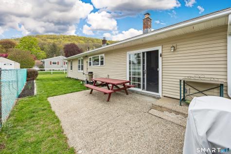 44 Beacon Manor Road Naugatuck CT 06770