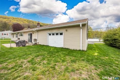 44 Beacon Manor Road Naugatuck CT 06770
