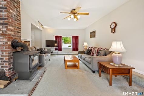 44 Beacon Manor Road Naugatuck CT 06770