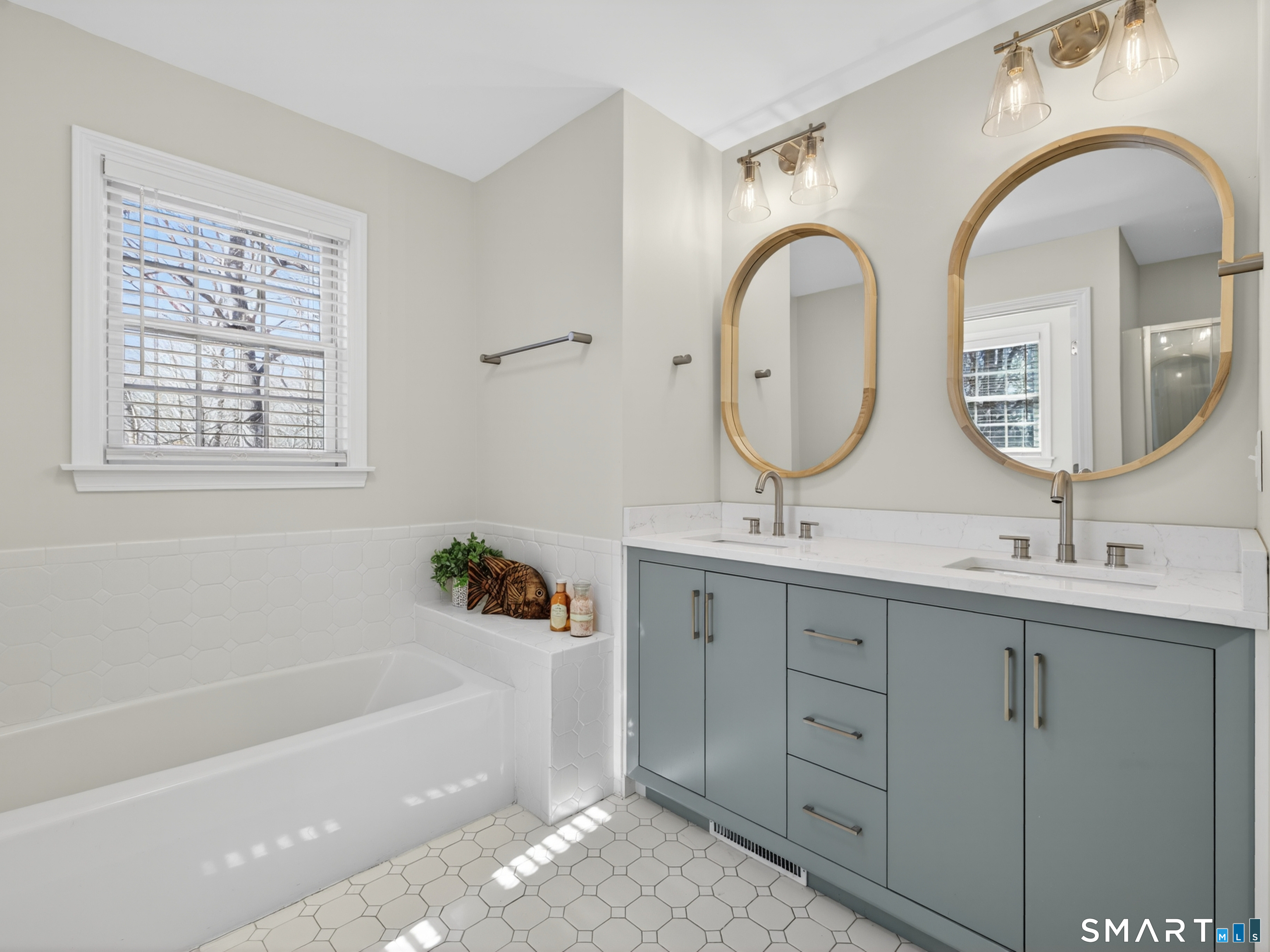 11 Payer Lane Groton CT 06355
