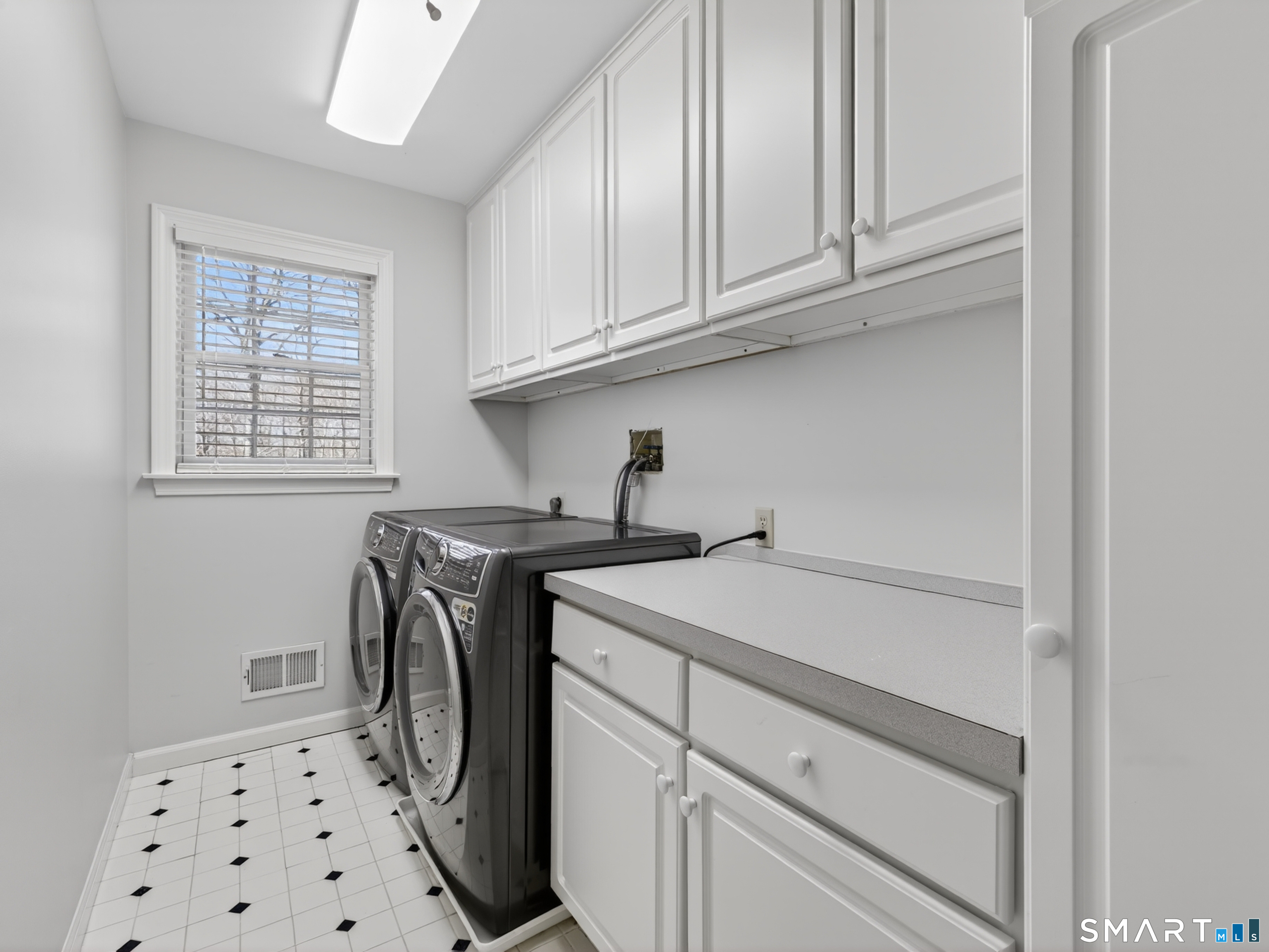11 Payer Lane Groton CT 06355