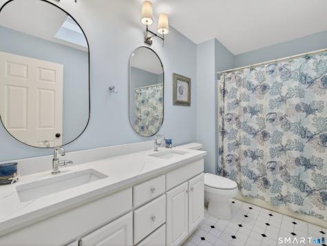 11 Payer Lane Groton CT 06355
