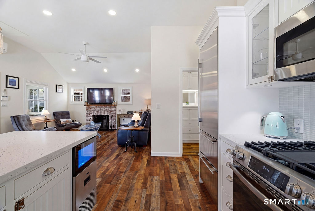 37 Mohican Road Old Saybrook CT 06475