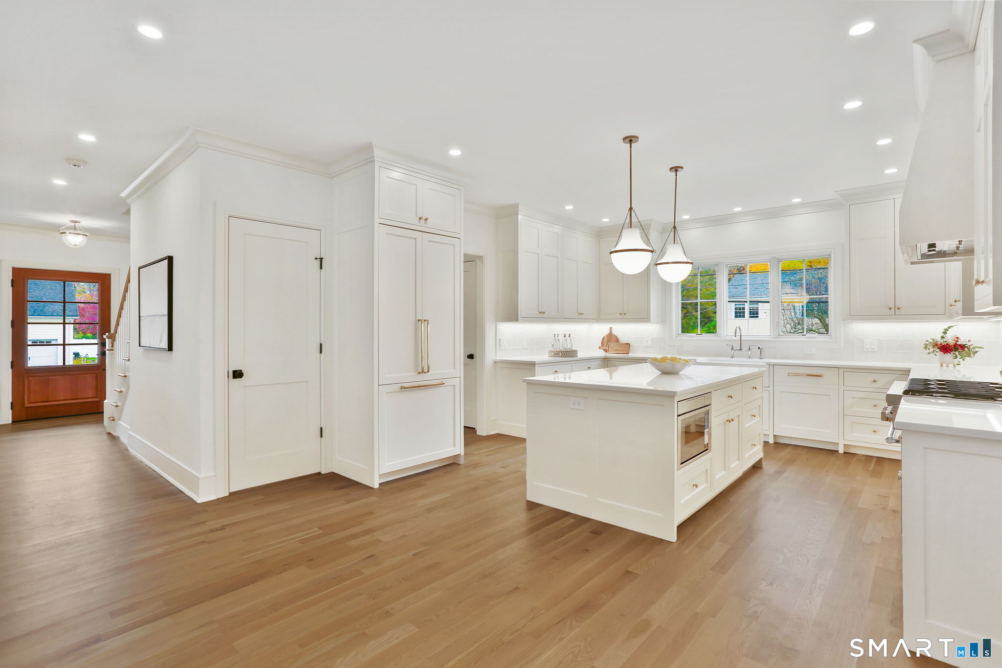 15 Barton Road Fairfield CT 06824