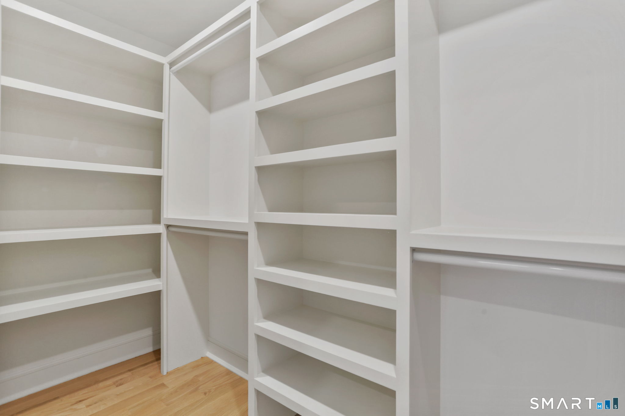 15 Barton Road Fairfield CT 06824