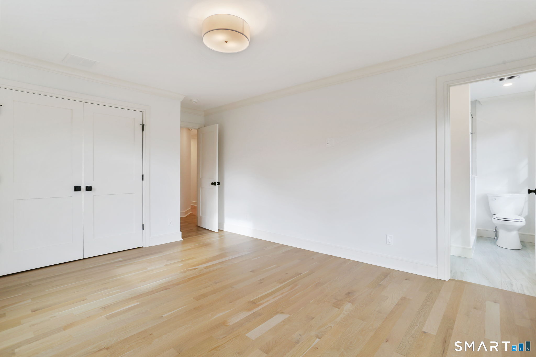 15 Barton Road Fairfield CT 06824