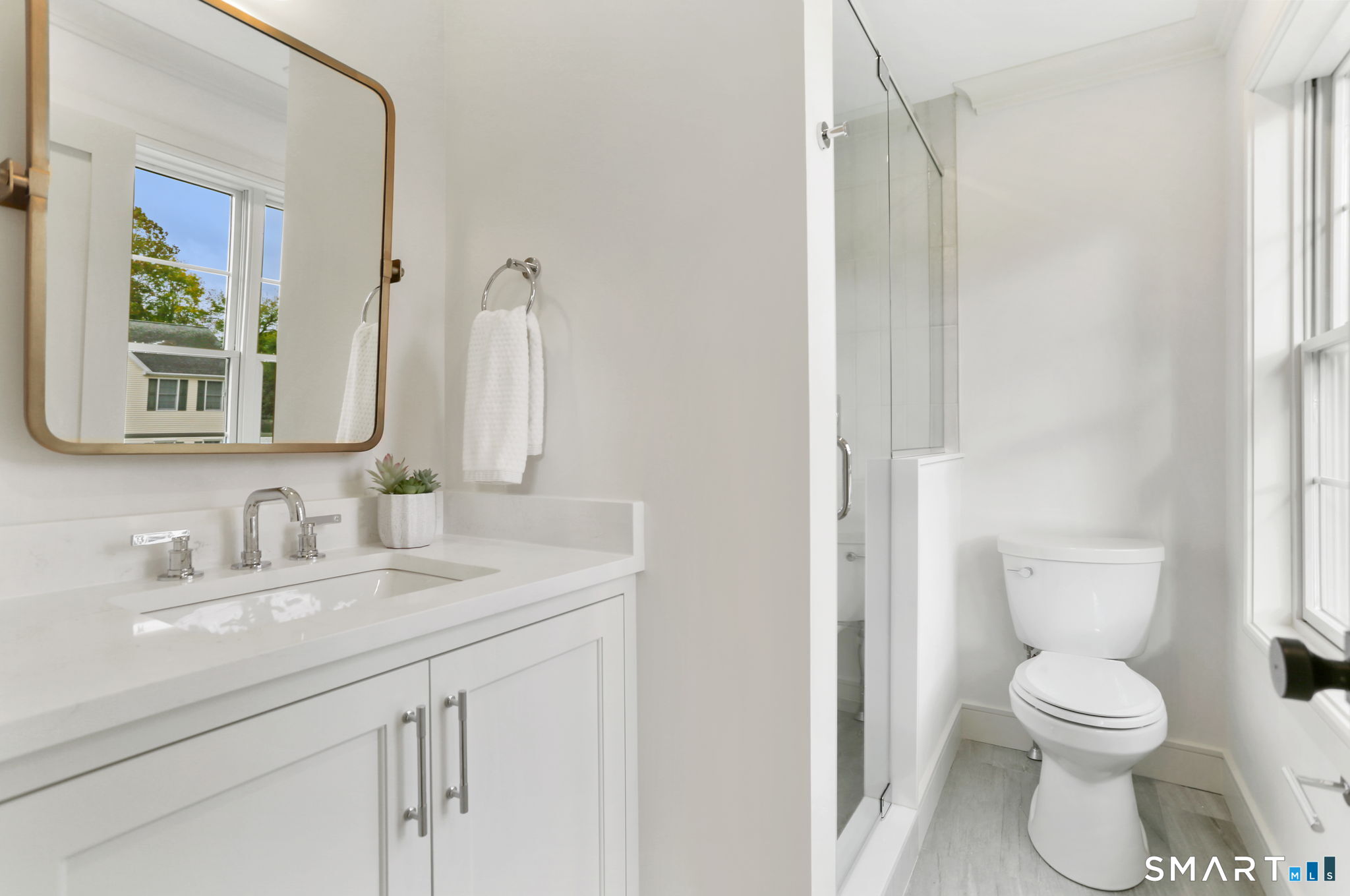15 Barton Road Fairfield CT 06824