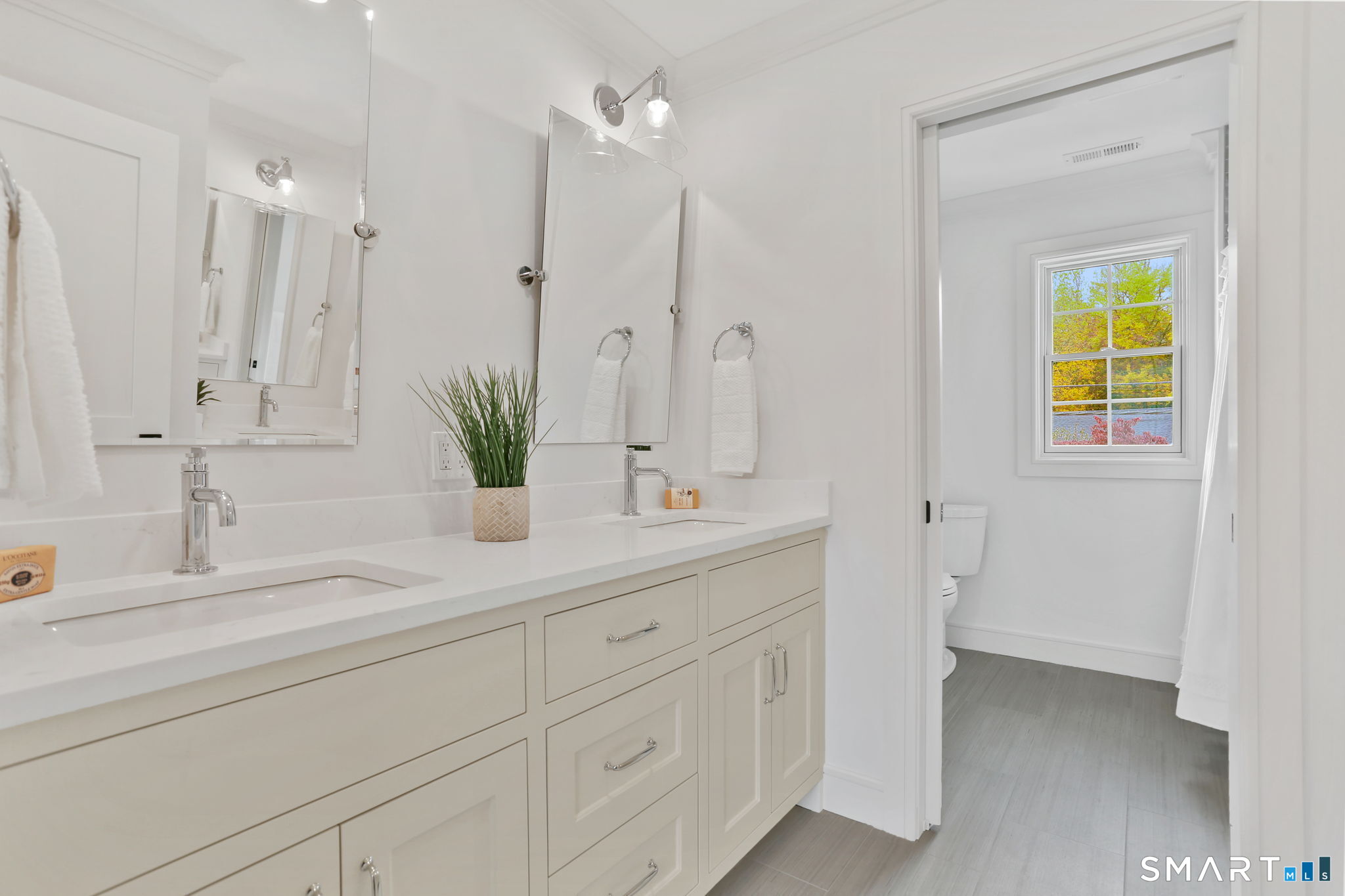 15 Barton Road Fairfield CT 06824