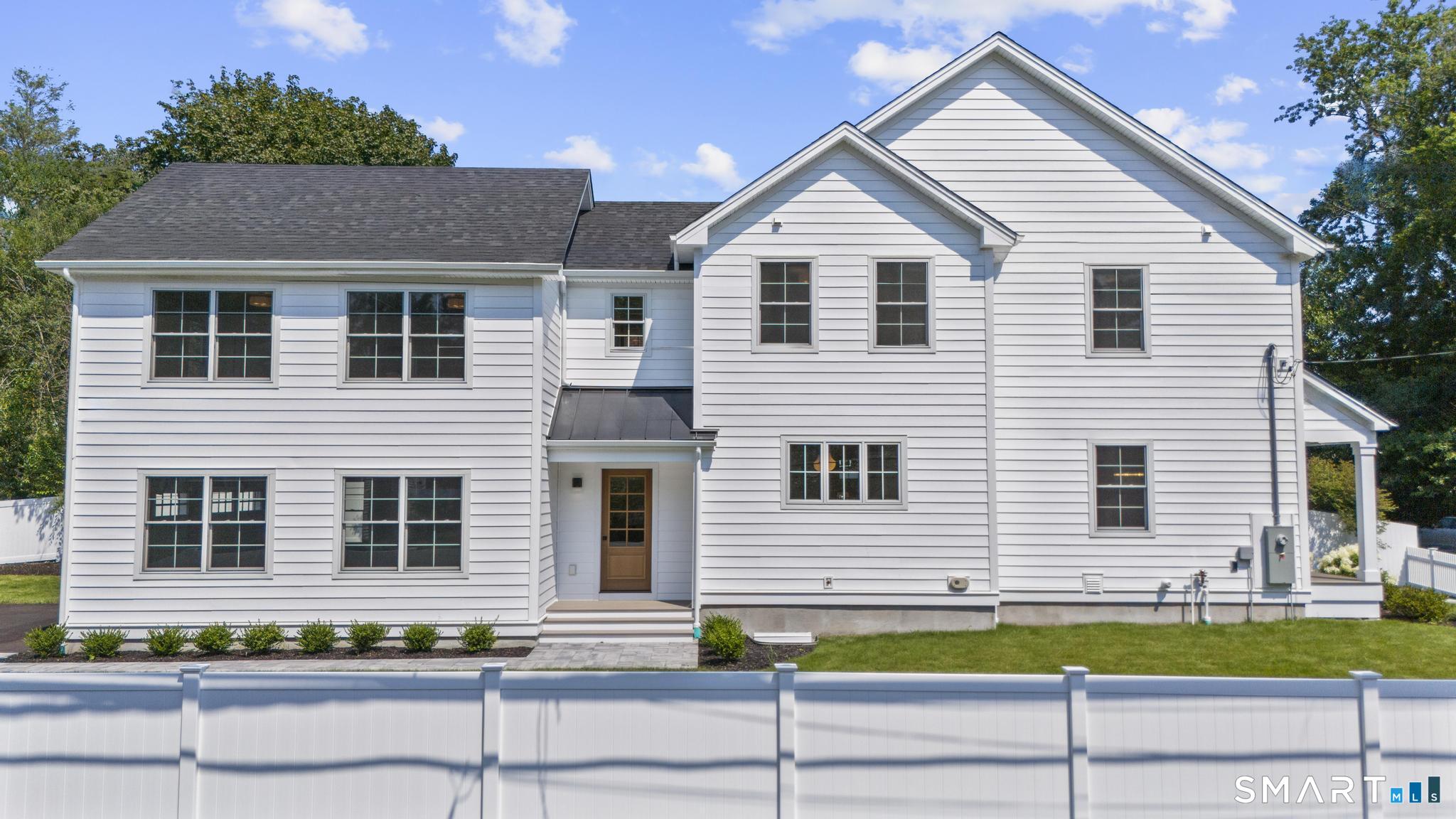 15 Barton Road Fairfield CT 06824