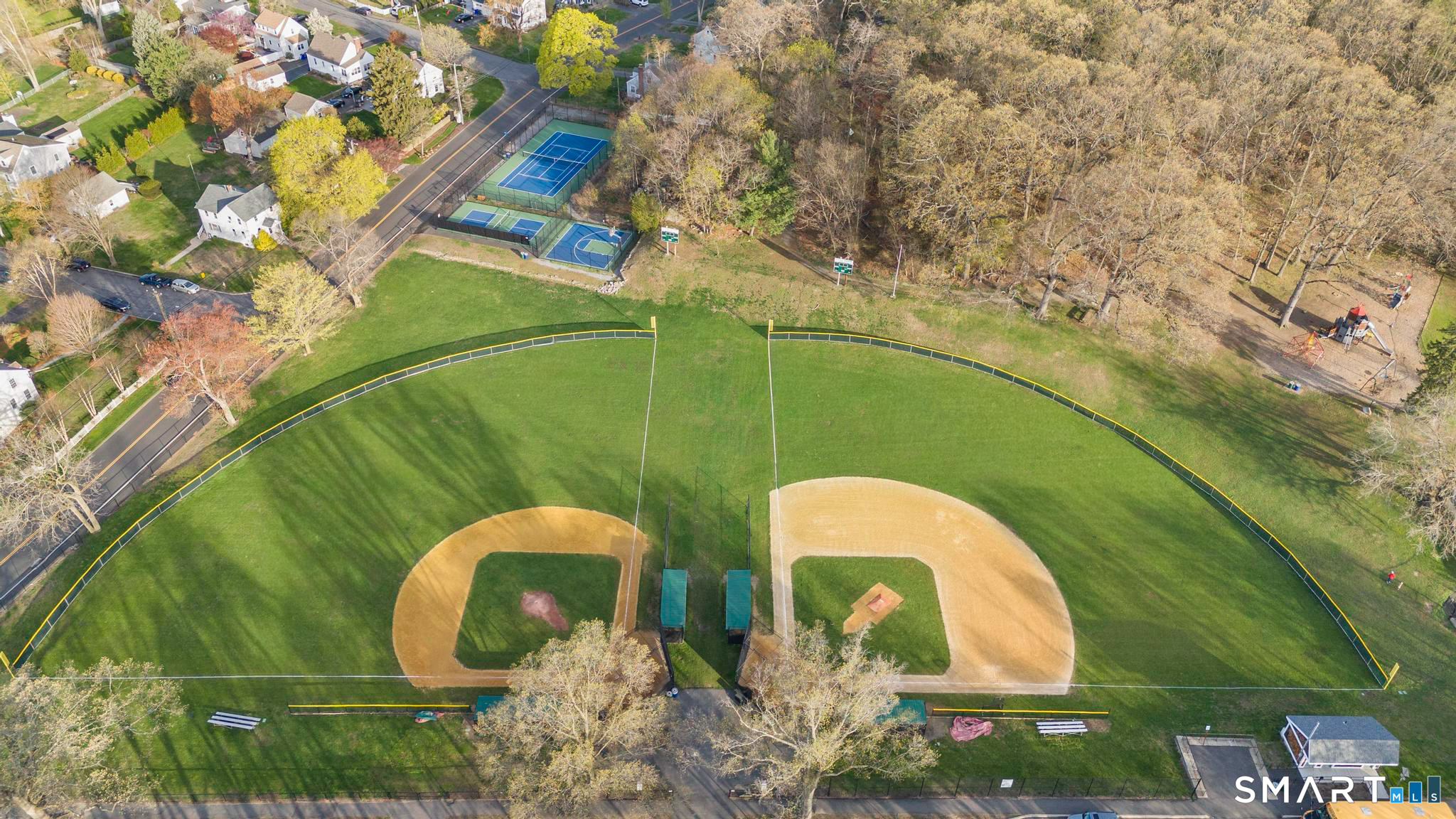 15 Barton Road Fairfield CT 06824