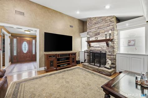 48 Dawn Drive South Windsor CT 06074