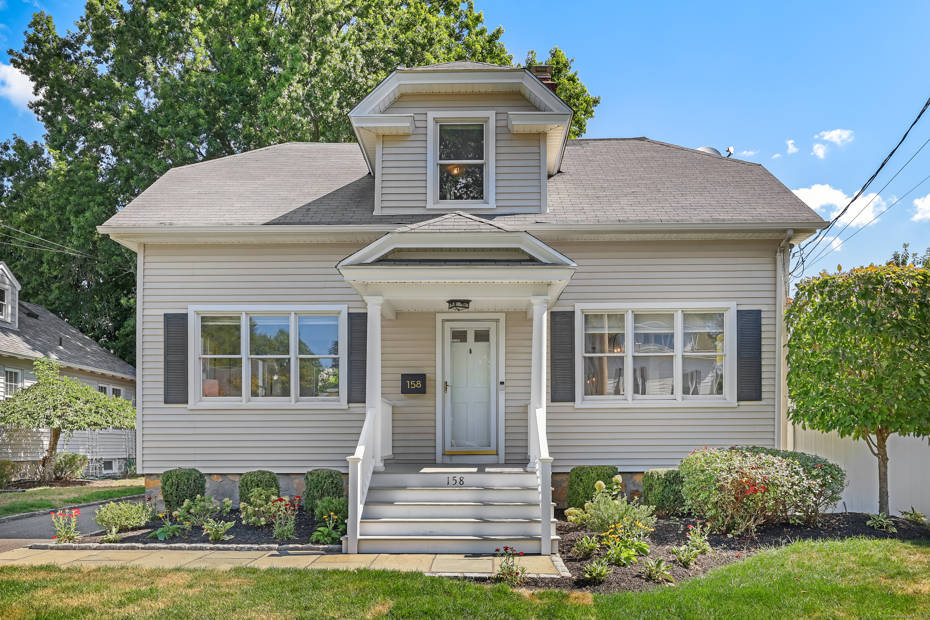 158 Fairview Avenue Fairfield CT 06824