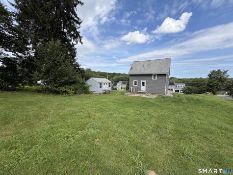 292 Old Colchester Road Montville CT 06382