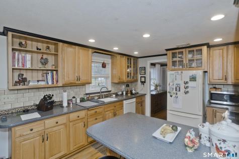 25 Nutmeg Road East Granby CT 06026