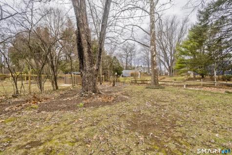 25 Nutmeg Road East Granby CT 06026