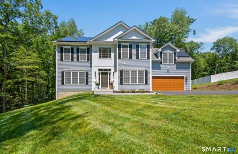 17 Pecausett Trail East Hampton CT 06424