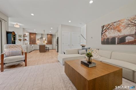 17 Pecausett Trail East Hampton CT 06424
