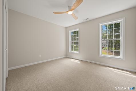 17 Pecausett Trail East Hampton CT 06424
